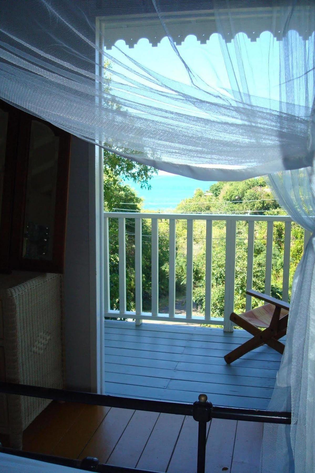 Galley Bay Cottages Five Islands Village Exterior photo